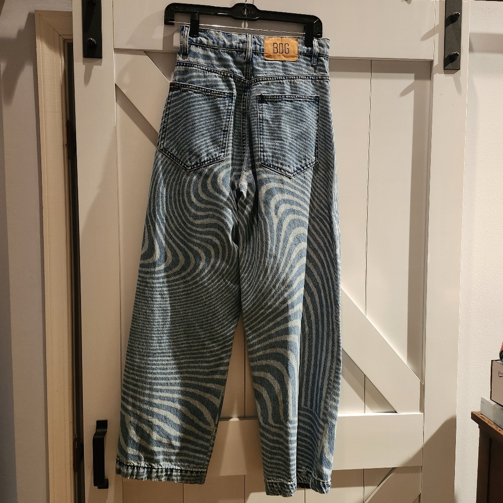 Urban Outfitters BDG RIH Extreme Baggy Pyschodelic Blue Striped Jeans Size 25 - Picture 2 of 13